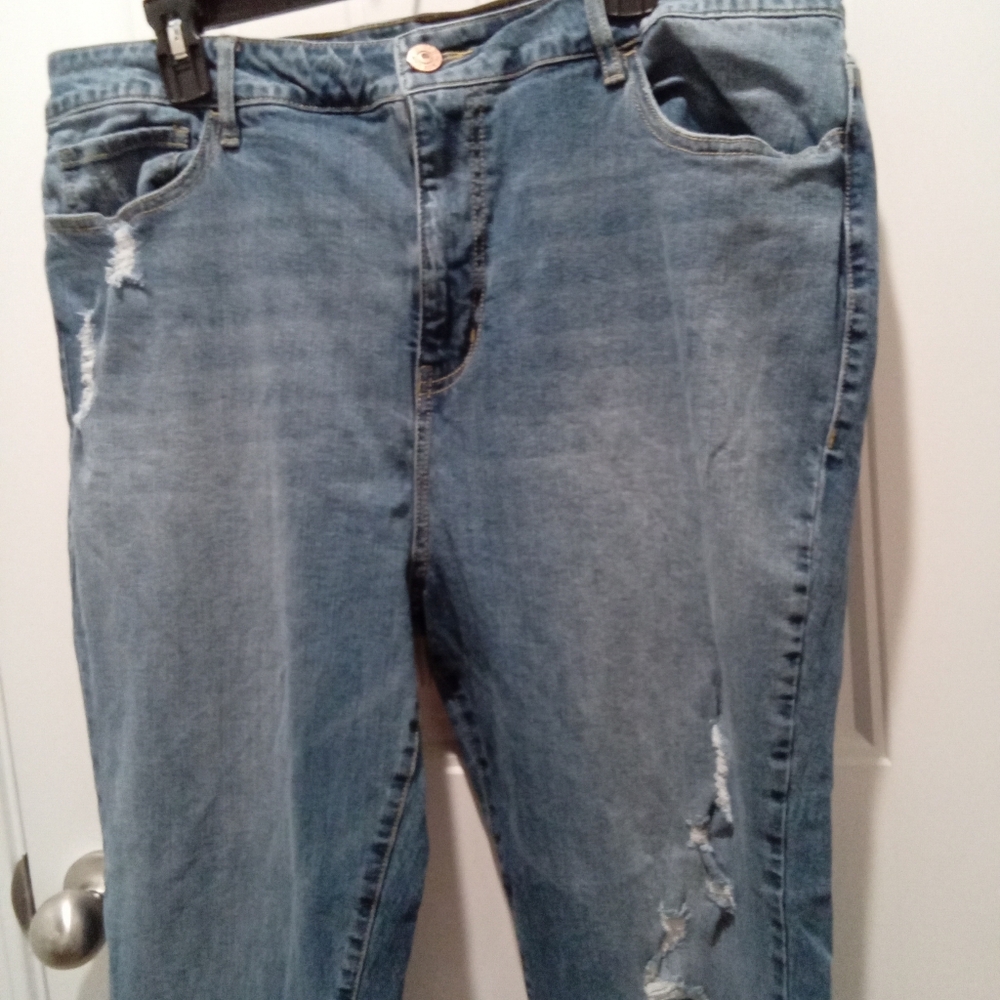Forever 21 Plus Size 18 Light Blue Denim Distressed Skinny Leg Jeans